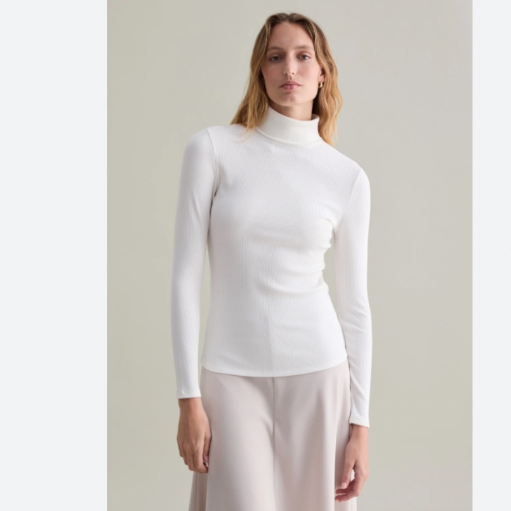 Piombo White Ribbed Long‎ Sleeve Turtleneck Top Size Medium
